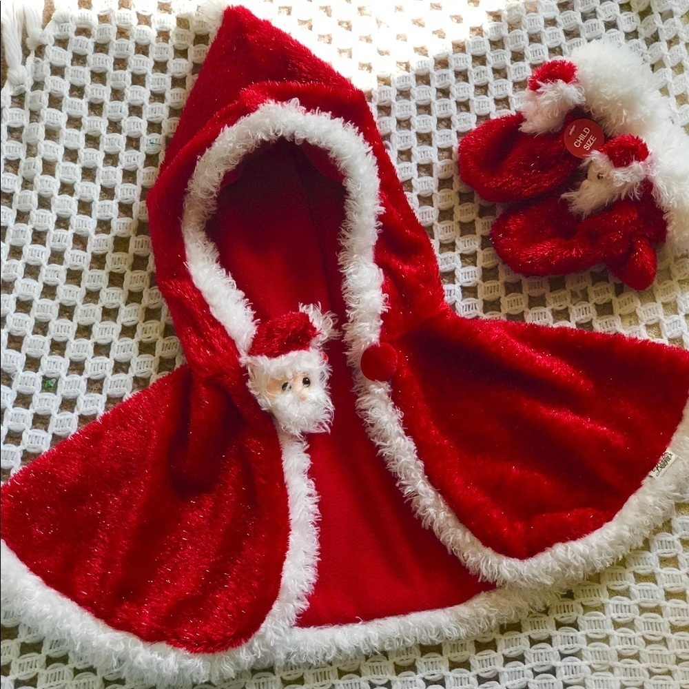 Rare Toddler Santa Clause Hoodie Cape and Mittens